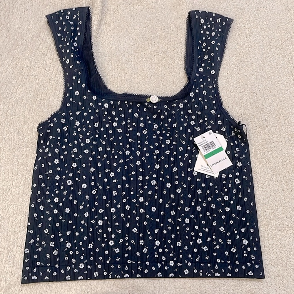 NWT- Hippie Rose - L